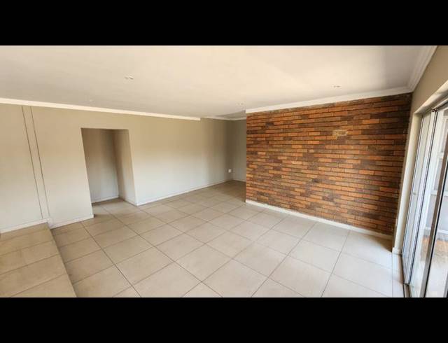 4 BEDROOM HOUSE FOR SALE IN BRACKENHURST